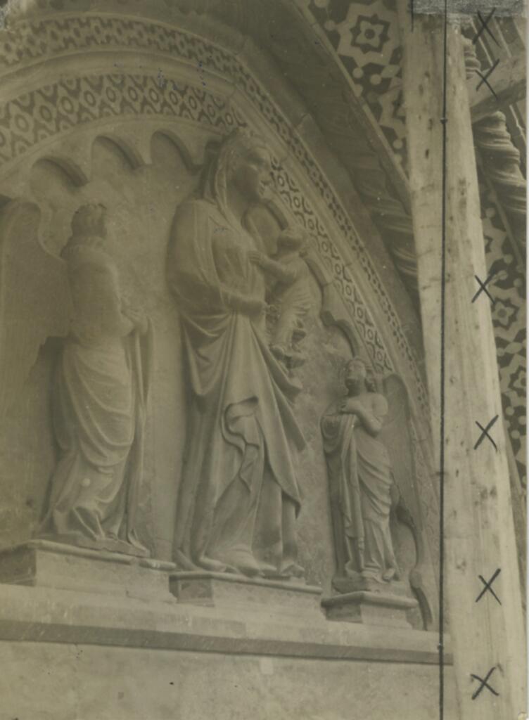 Anonimo , Firenze. Chiesa di S. Maria del Fiore (Duomo). Porta laterale, parte della lunetta
