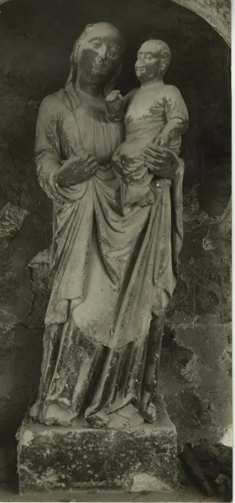 Gabinetto Fotografico della Soprintendenza Speciale per il Patrimonio Storico, Artistico ed Etnoantropologico e per il Polo Museale della citt&agrave; di Firenze , Figline Valdarno. Chiesa di S. Francesco. Madonna col Bambino. Statua