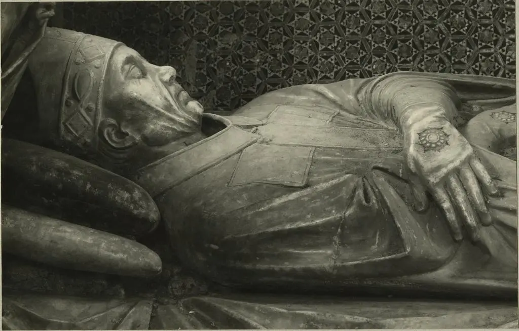 Anonimo , Arnolfo di Cambio - sec. XIII - Il cardinale Guglielmo De Braye giacente