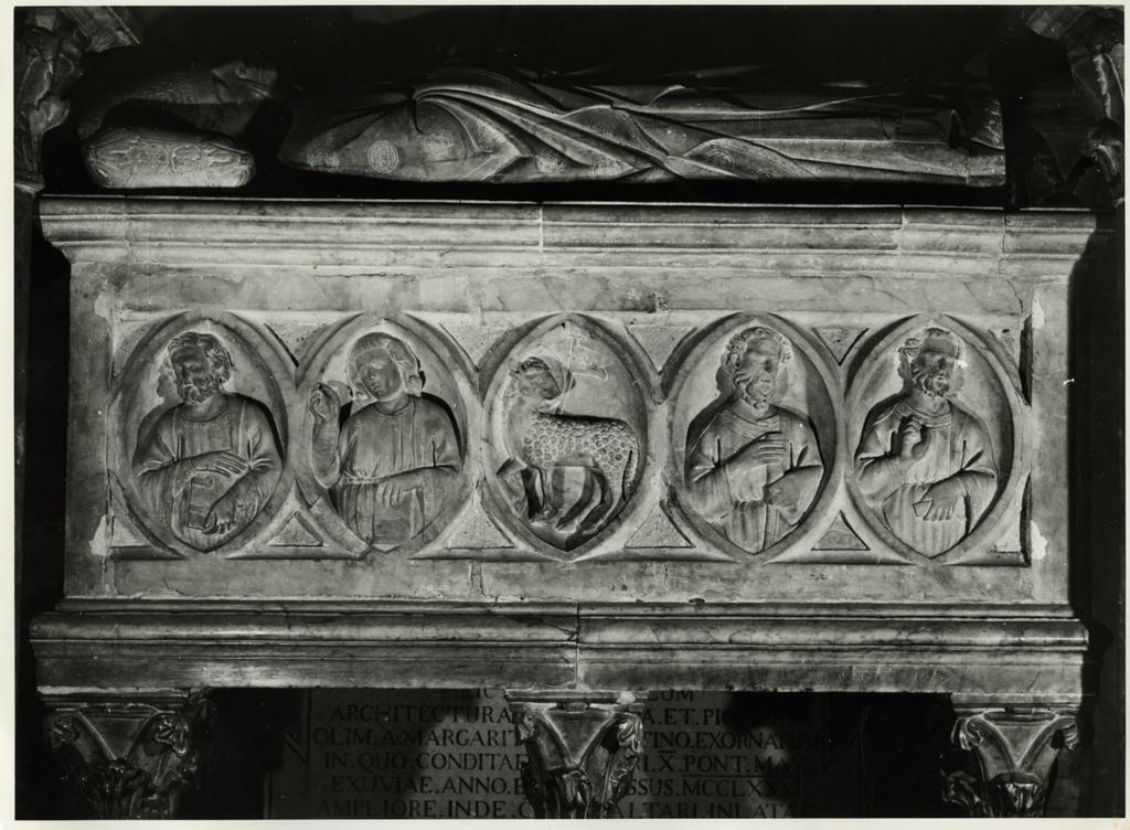 Università di Pisa. Dipartimento di Storia delle Arti , Gano di Fazio - sec. XIII/ XIV - Agnus Dei e i quattro evangelisti; papa Gregorio X giacente