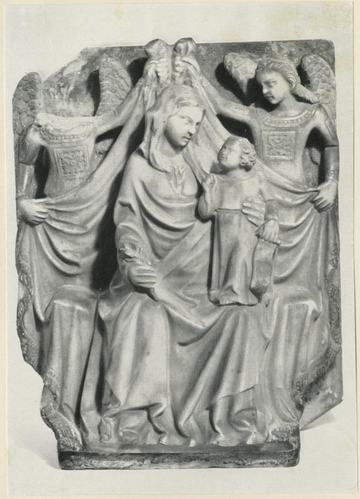 Anonimo , Giovanni di Balduccio - ambito - sec. XIV - Madonna con Bambino e due angeli