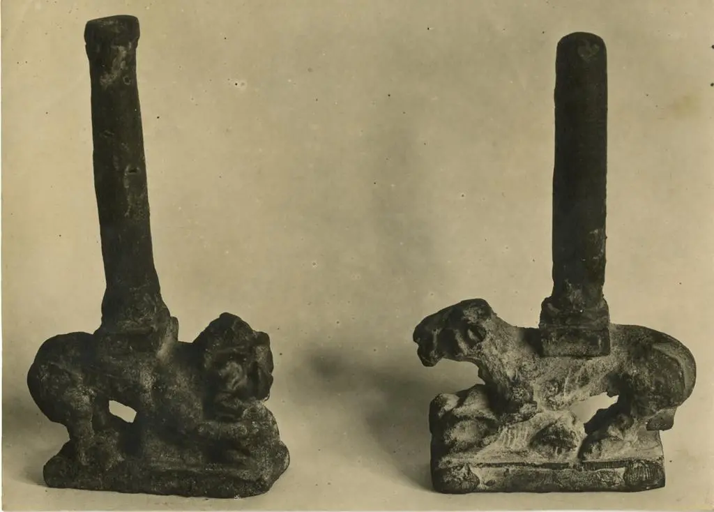 Anonimo , Andrea Pisano - sec. XIV - Leoni stilofori