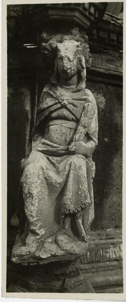 Anonimo , Pisano Giovanni; Pisano Nicola - sec. XIII - Roma. Particolare del bacino superiore della Fontana Maggiore di Perugia