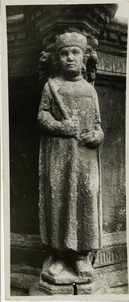 Anonimo , Pisano Giovanni; Pisano Nicola - sec. XIII - Figura maschile (Matteo da Correggio?). Particolare del bacino superiore della Fontana Maggiore di Perugia