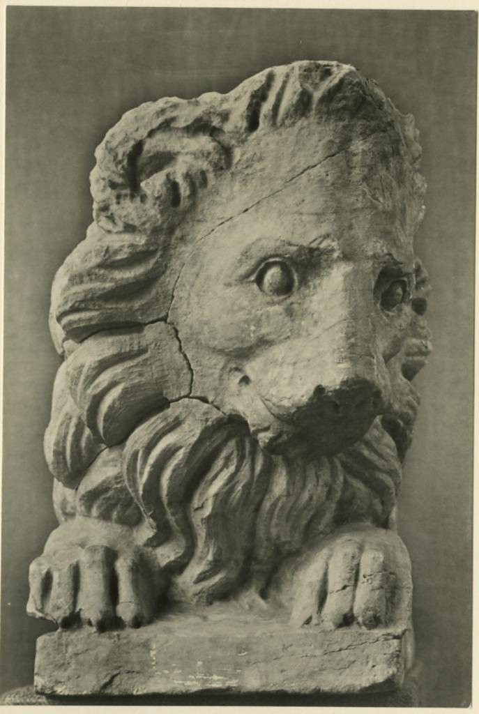 Foto Wells , Leoncino Stiloforo. Bottega di Giovanni Pisano - Sec. XIII