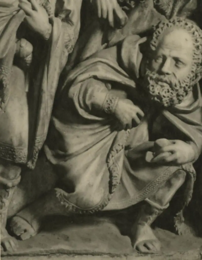 Anonimo , Pisano Nicola; Arnolfo di Cambio; Pisano Giovanni - sec. XIII - Crocifissione di Cristo. Particolare con Giuda Iscariota