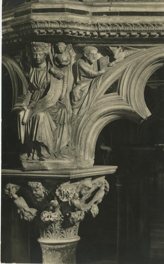 Pisano Giovanni ; Pisano Nicola ; Arnolfo di Cambio , Allegoria della Fede, San Luca Evangelista