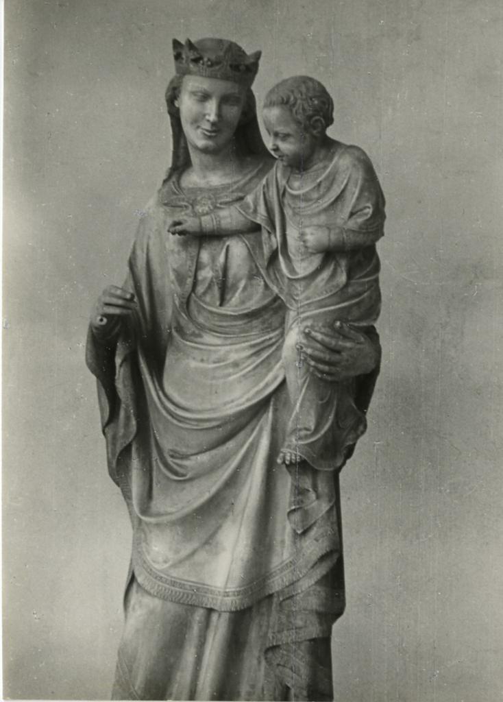 Anonimo , Pisa. Nino Pisano. Madonna col bambino. Museo Nazionale