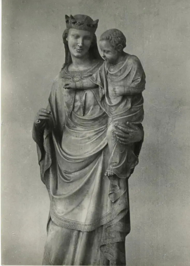 Anonimo , Pisa. Nino Pisano. Madonna col bambino. Museo Nazionale