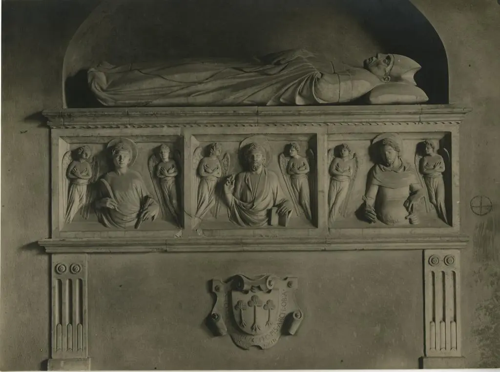 Anonimo , Pisano Nino - sec. XIV - Tomba dell'arcivescovo Francesco Moricotti