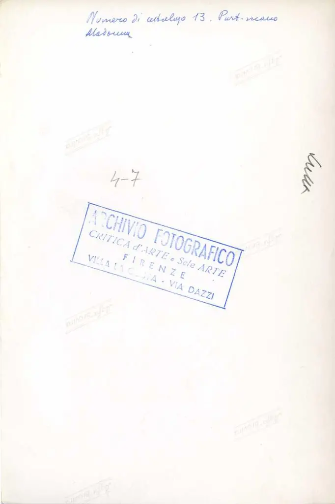 Anonimo , Pisano Nino - sec. XIV - Angeli adoranti la Madonna con Bambino. Particolare della mano della Madonna