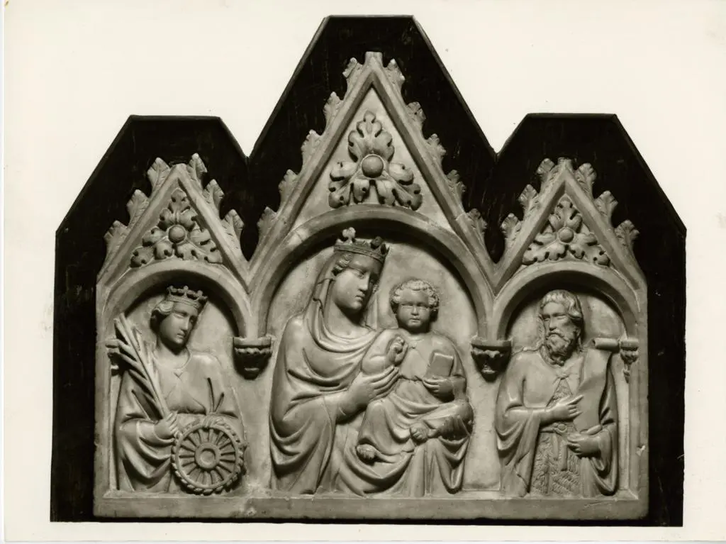 Anonimo , Tino di Camaino - e aiuti - sec. XIV - Madonna con Bambino, san Giovanni Battista e santa Caterina d'Alessandria