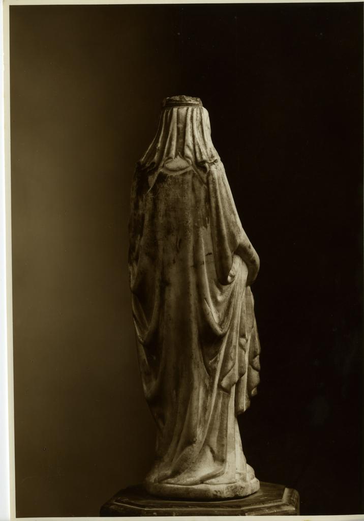 Anonimo , Tino di Camaino - bottega - sec. XIV - Madonna con Bambino, veduta posteriore