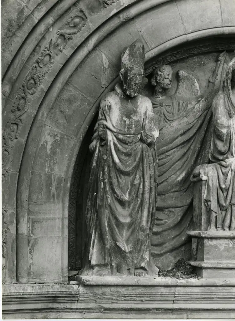 Universit&agrave; di Pisa. Dipartimento di Storia delle Arti , Arezzo. Duomo. Portale (dettaglio)