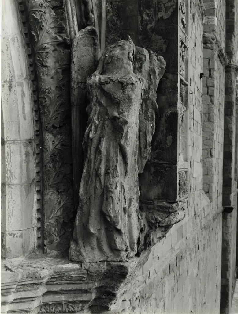 Universit&agrave; di Pisa. Dipartimento di Storia delle Arti , Arezzo. Duomo. Portale (dettaglio)