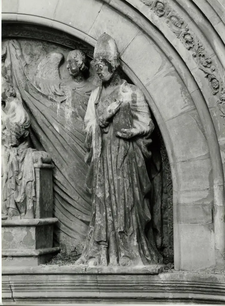 Universit&agrave; di Pisa. Dipartimento di Storia delle Arti , Arezzo. Duomo. Portale (dettaglio)