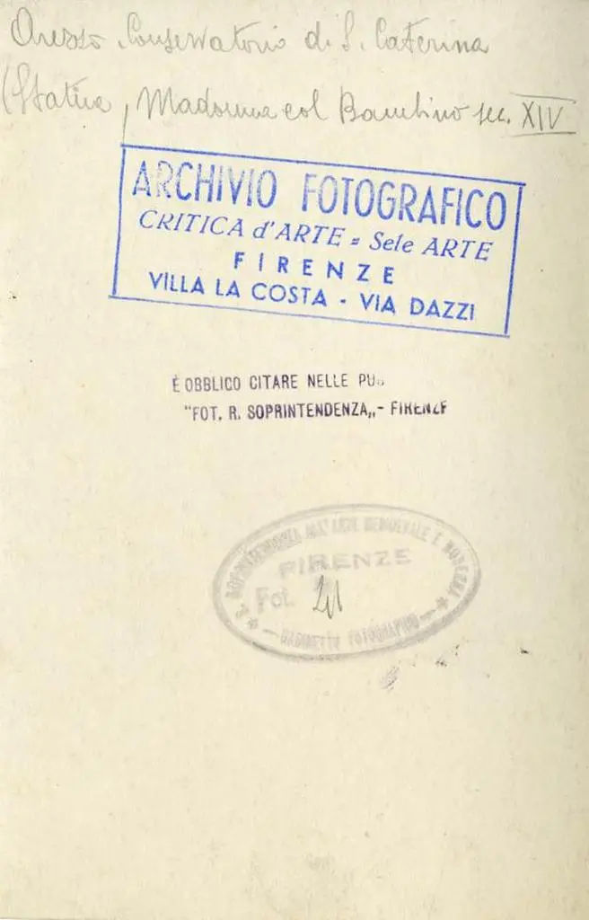 Gabinetto Fotografico della Soprintendenza Speciale per il Patrimonio Storico, Artistico ed Etnoantropologico e per il Polo Museale della citt&agrave; di Firenze , Arezzo. Conservatorio di S. Caterina (Statua Madonna col Bambino sec XIV)