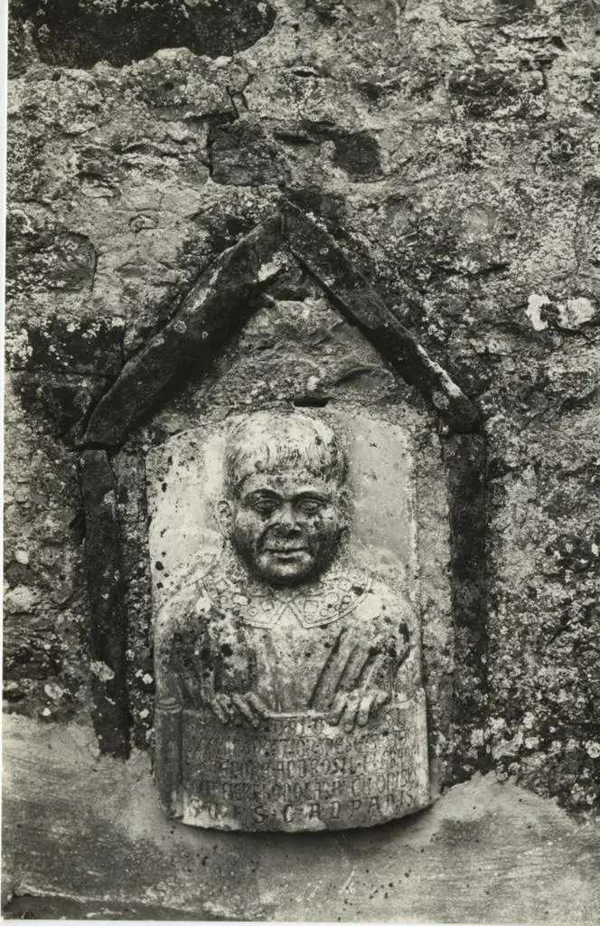 Gabinetto Fotografico della Soprintendenza Speciale per il Patrimonio Storico, Artistico ed Etnoantropologico e per il Polo Museale della citt&agrave; di Firenze , Macioli - Busto a rilievo 1279