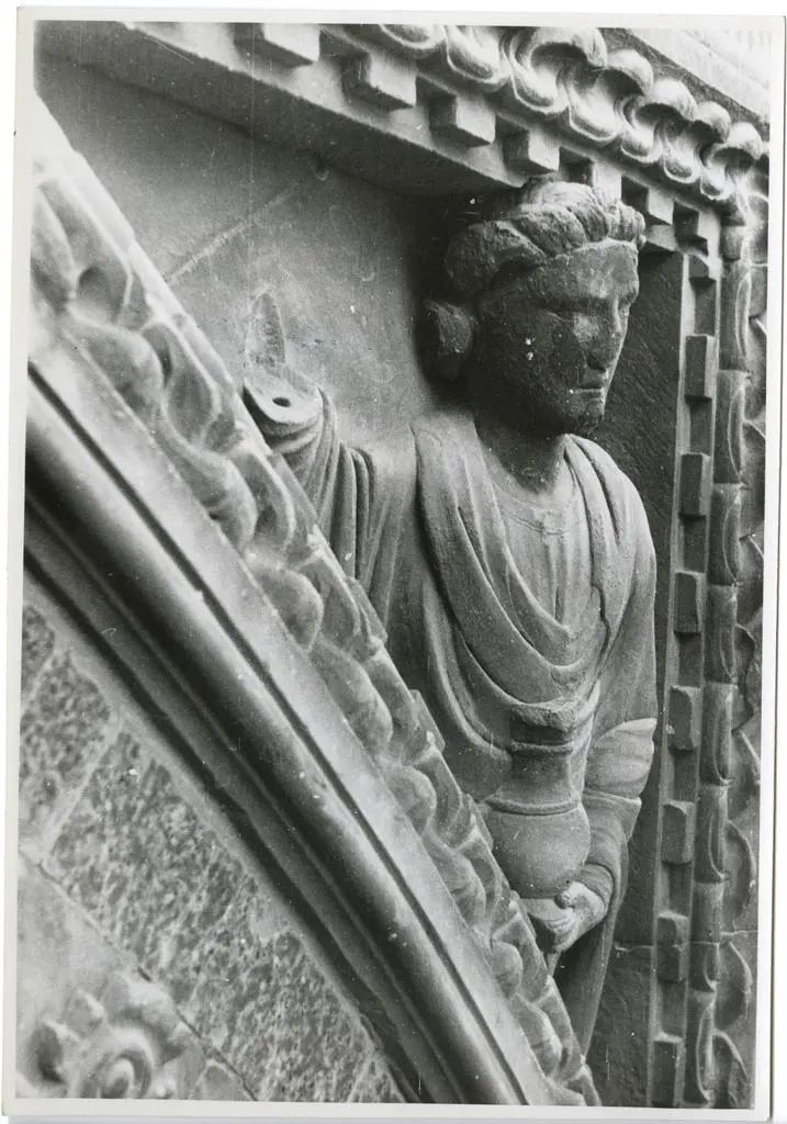 Gabinetto Fotografico della Soprintendenza Speciale per il Patrimonio Storico, Artistico ed Etnoantropologico e per il Polo Museale della citt&agrave; di Firenze , Arnoldi Alberto - sec. XIV - Allegoria della Temperanza