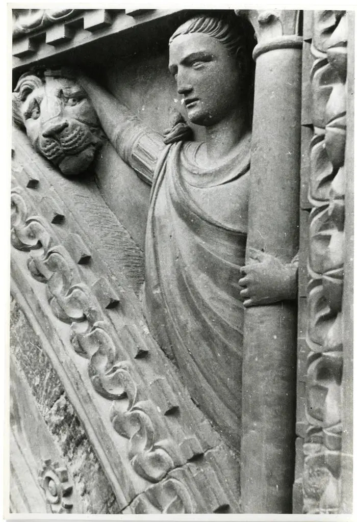 Gabinetto Fotografico della Soprintendenza Speciale per il Patrimonio Storico, Artistico ed Etnoantropologico e per il Polo Museale della citt&agrave; di Firenze , Arnoldi Alberto - sec. XIV - Allegoria della Fortezza