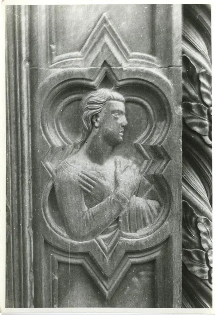 Gabinetto Fotografico della Soprintendenza Speciale per il Patrimonio Storico, Artistico ed Etnoantropologico e per il Polo Museale della citt&agrave; di Firenze , Arnoldi Alberto - sec. XIV - Angelo adorante