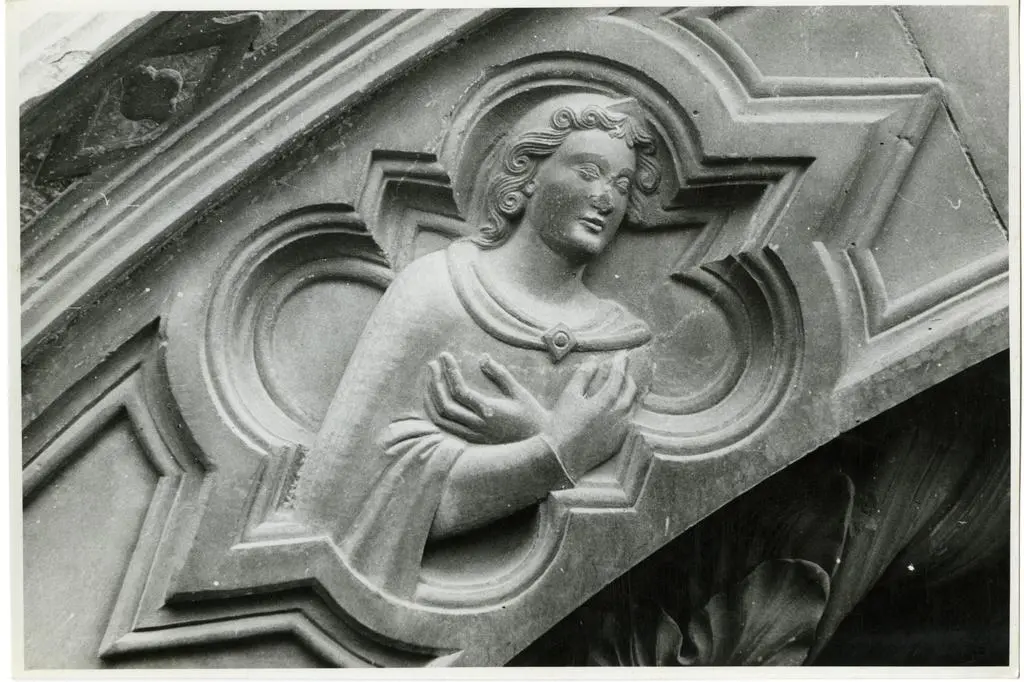 Gabinetto Fotografico della Soprintendenza Speciale per il Patrimonio Storico, Artistico ed Etnoantropologico e per il Polo Museale della città di Firenze , Arnoldi Alberto - sec. XIV - Angelo adorante