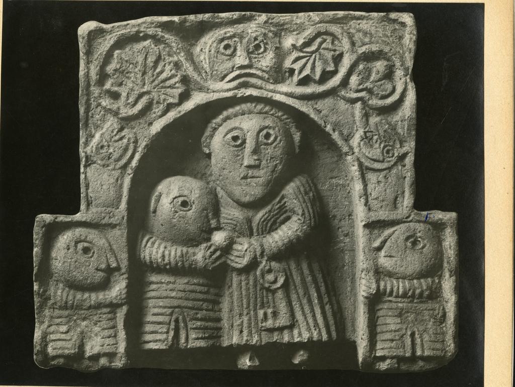 Anonimo sec. XII , Committenti, San Pietro, Motivi decorativi vegetali e zoomorfi