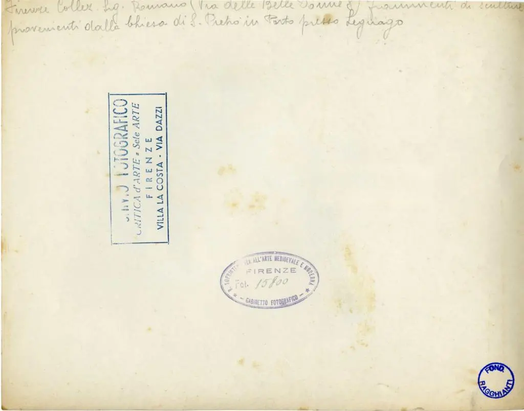 Gabinetto Fotografico della Soprintendenza Speciale per il Patrimonio Storico, Artistico ed Etnoantropologico e per il Polo Museale della citt&agrave; di Firenze , Firenze Collez. Sig. Romano (Via delle Belle Donne 8), frammenti di sculture provenienti dalla Chiesa di S. Pietro in Porto presso Legnago