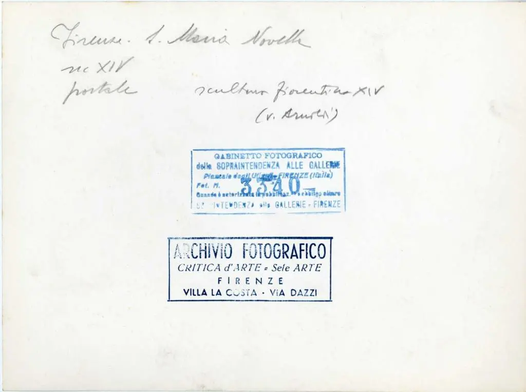 Gabinetto Fotografico della Soprintendenza Speciale per il Patrimonio Storico, Artistico ed Etnoantropologico e per il Polo Museale della citt&agrave; di Firenze , Firenze. S. Maria Novella - sec. XIV - portale scultura fiorentina XIV (v. Arnoldi)
