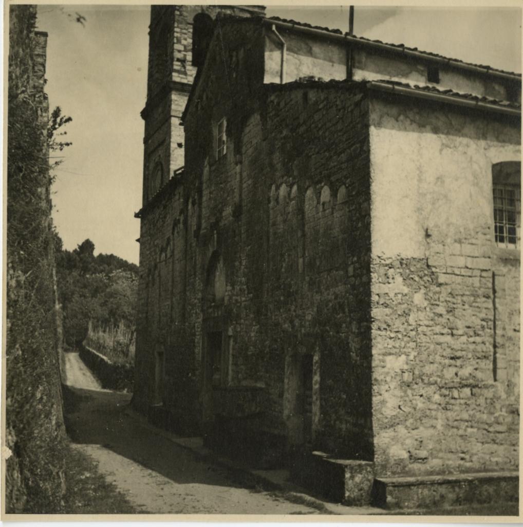Anonimo , Anonimo - sec. X/ XII - Arliano, Pieve di San Giovanni Battista, particolare della facciata