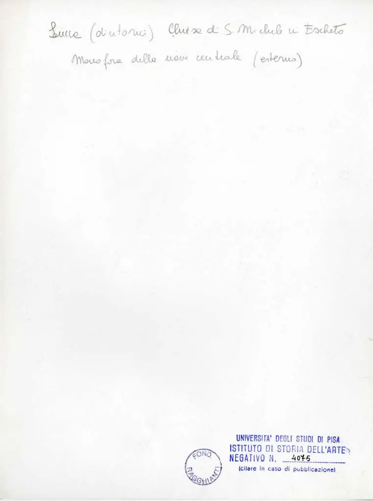 Universit&agrave; di Pisa. Dipartimento di Storia delle Arti , Lucca (dintorni). Chiesa di S. Michele in Escheto. Monofora della nave centrale (esterno)