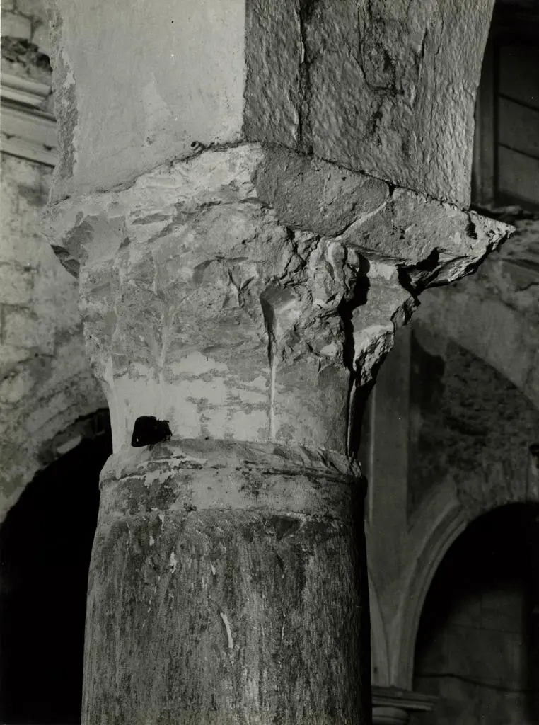 Universit&agrave; di Pisa. Dipartimento di Storia delle Arti , Lucca (dintorni). Chiesa di S. Michele in Escheto, capitello