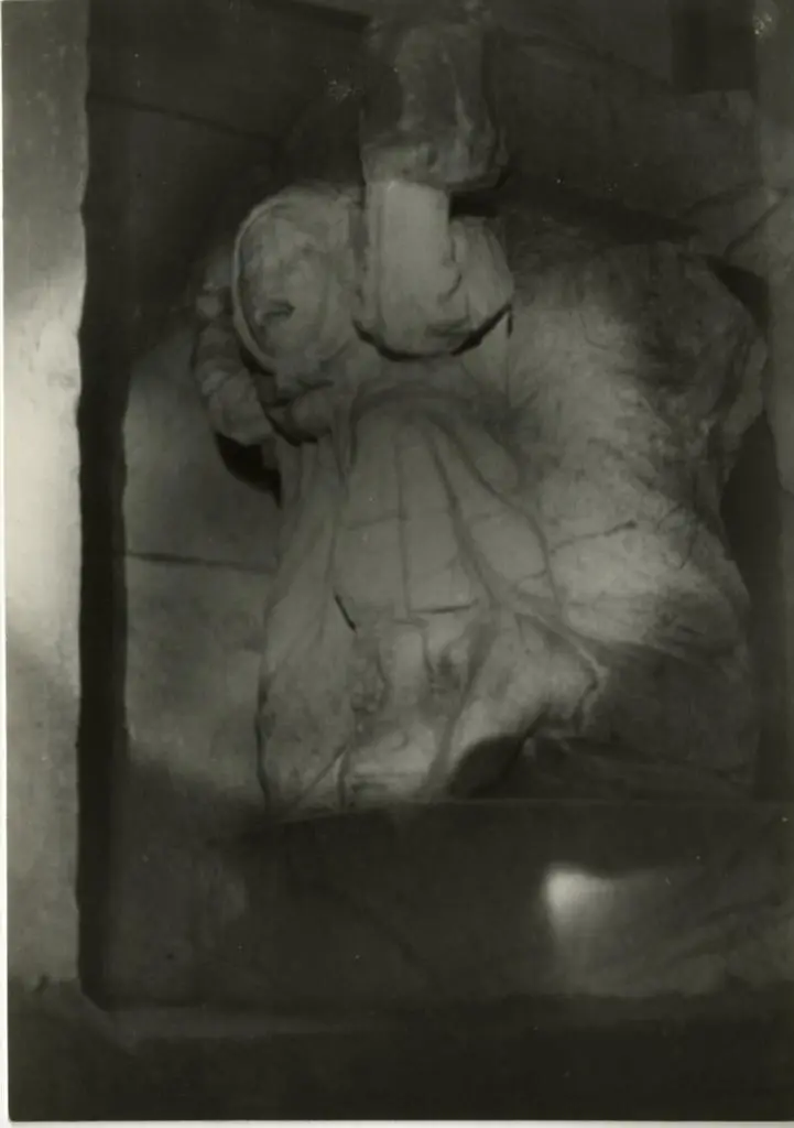 Anonimo , S. Michele in Escheto - Cariatide sorreggente un leggio