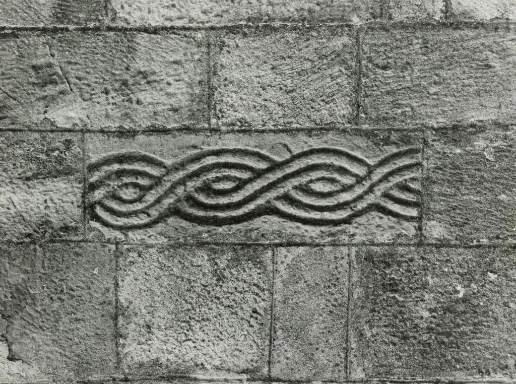 Anonimo sec. X , Intreccio