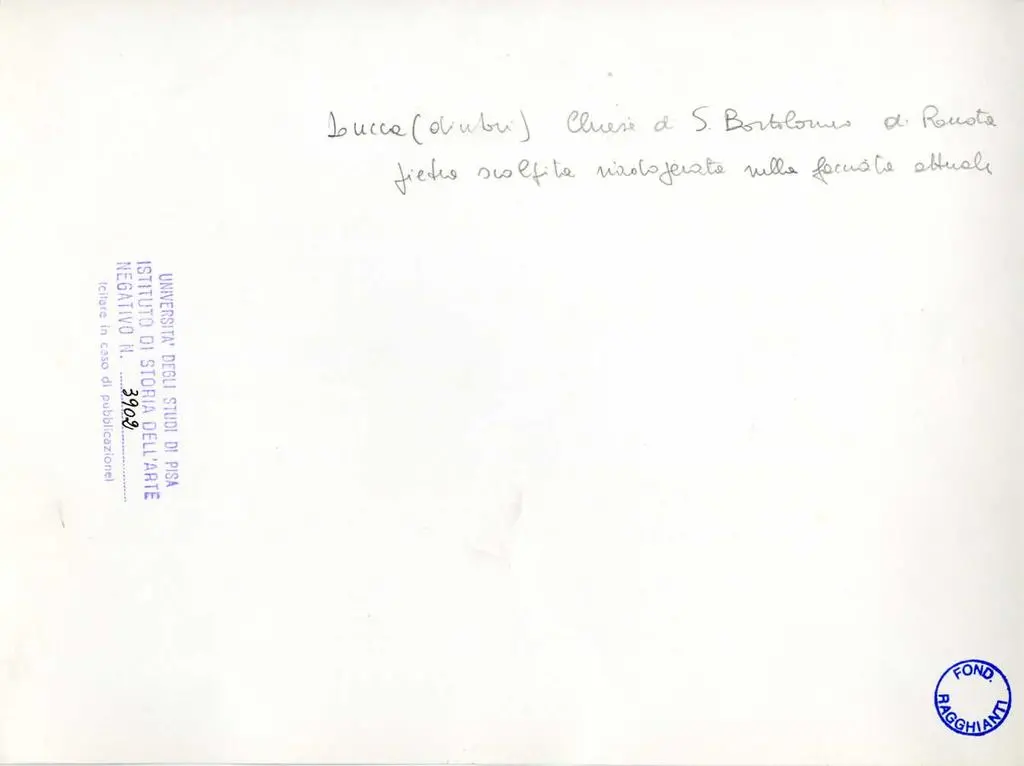 Universit&agrave; di Pisa. Dipartimento di Storia delle Arti , Lucca (dintorni) - Chiesa di S. Bartolomeo di Ruota - pietra scolpita riadoperata sulla facciata attuale