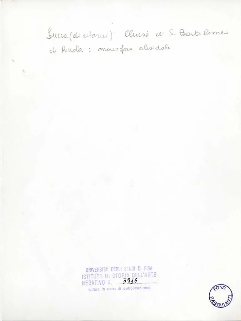 Universit&agrave; di Pisa. Dipartimento di Storia delle Arti , Lucca (dintorni) - Chiesa di S. Bartolomeo di Ruota - monofora absidale
