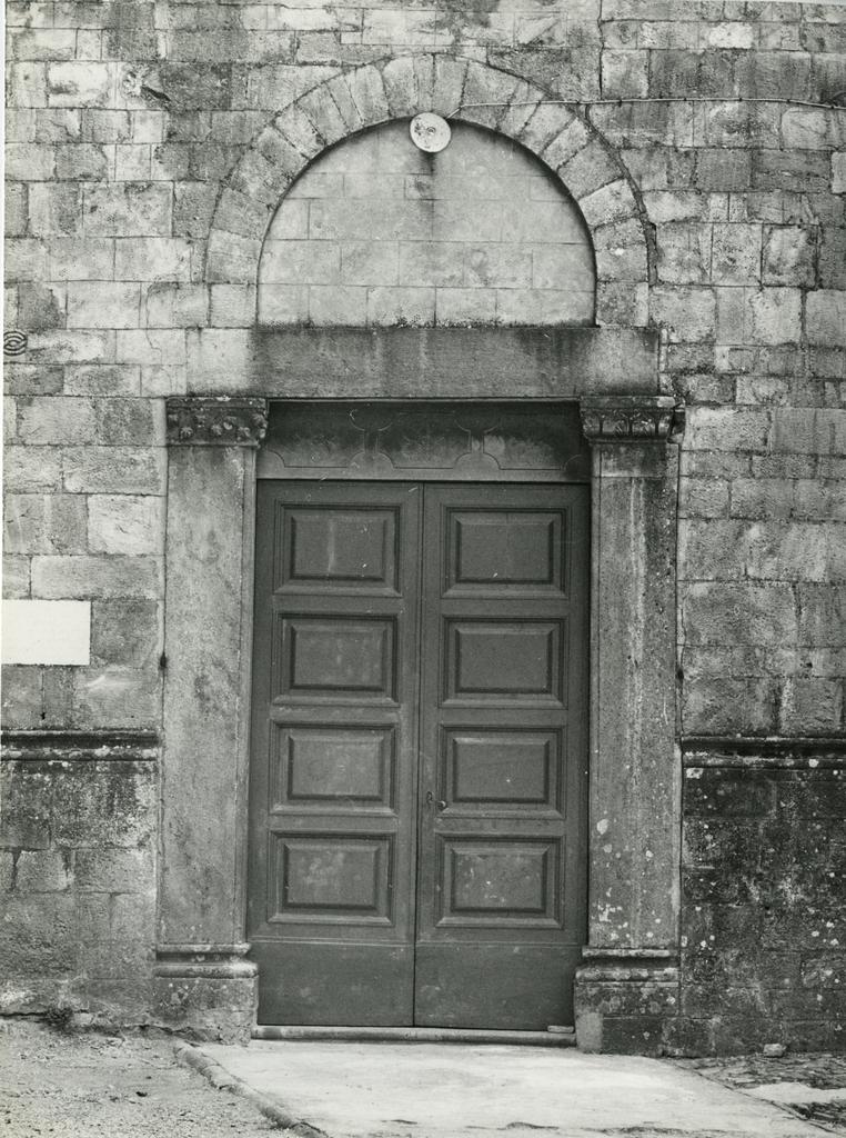 Università di Pisa. Dipartimento di Storia delle Arti , Lucca (dintorni) - Chiesa di S. Bartolomeo di Ruota - facciata: portale