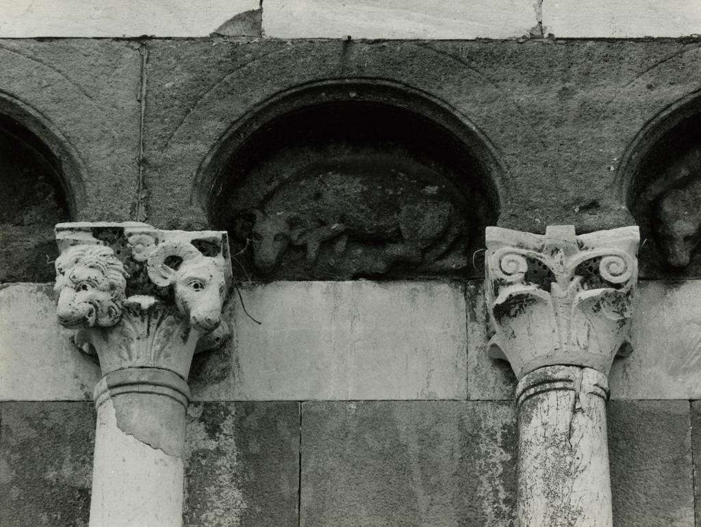 Università di Pisa. Dipartimento di Storia delle Arti , Lucca (dintorni) - Pieve S. Paolo facciata particolare