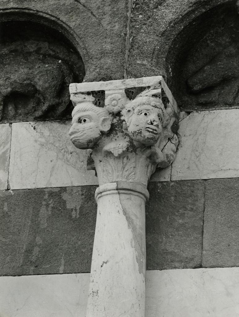 Università di Pisa. Dipartimento di Storia delle Arti , Lucca (dintorni) - Pieve S. Paolo: part. facciata