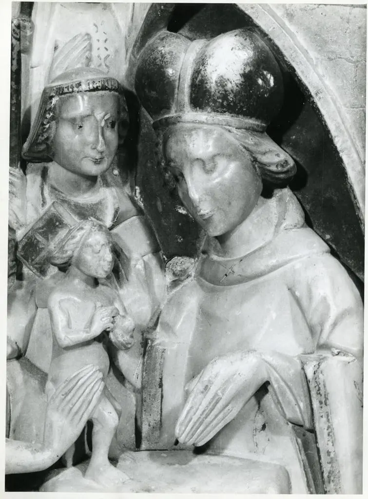 Anonimo , Anonimo inglese - sec. XIV - Storie di Maria Vergine. Particolare della scena della Presentazione al tempio e della Purificazione della Vergine, la Profetessa Anna e il Bambino