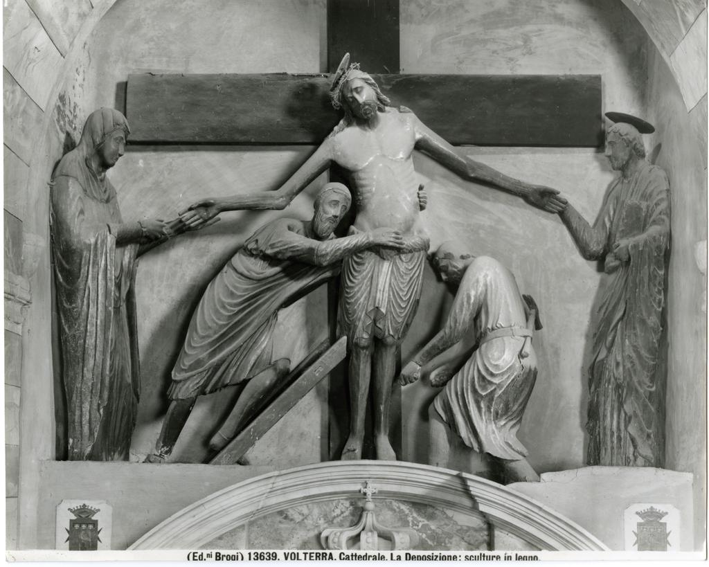 Brogi , Volterra. Cattedrale. La Deposizione: sculture in legno