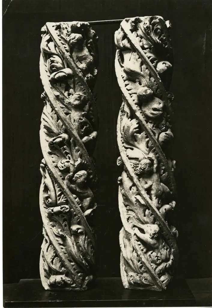 Tino di Camaino, e seguaci , Motivi decorativi vegetali con putti