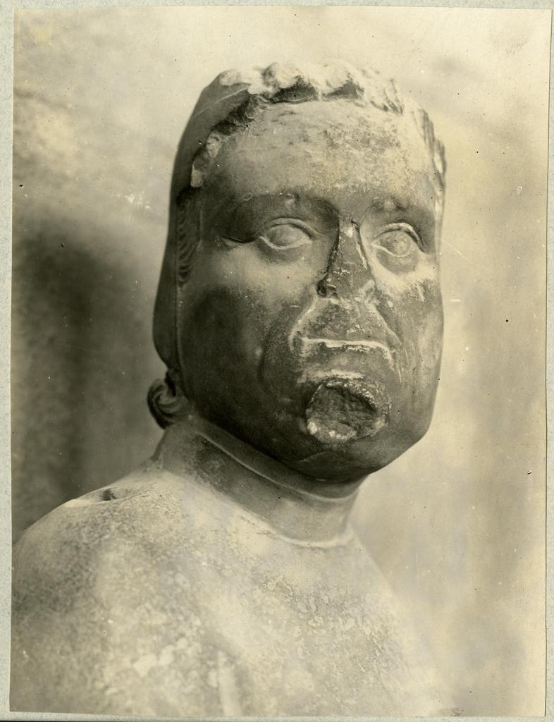 Anonimo , Tino di Camaino; Lupo di Francesco - e collaboratori; - sec. XIV - Consigliere, particolare del busto