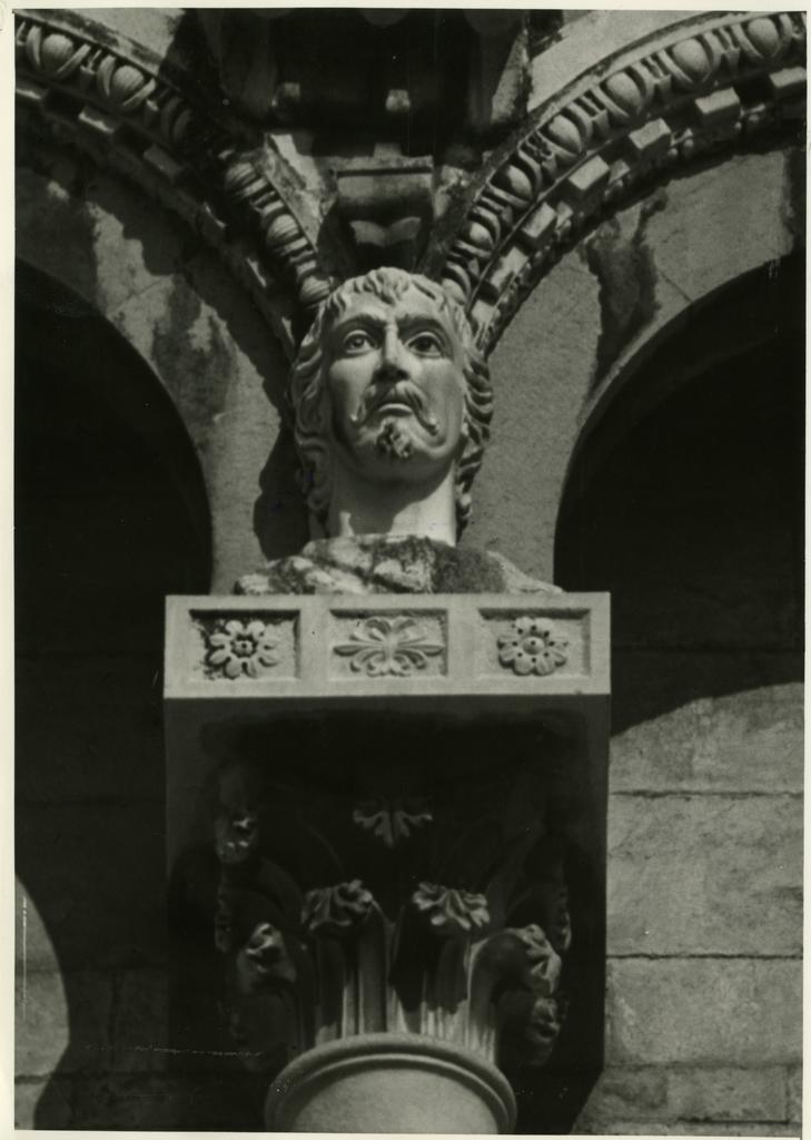 Barzacchi, Cesare , Pisano Nicola - sec. XIII - Ritratto maschile