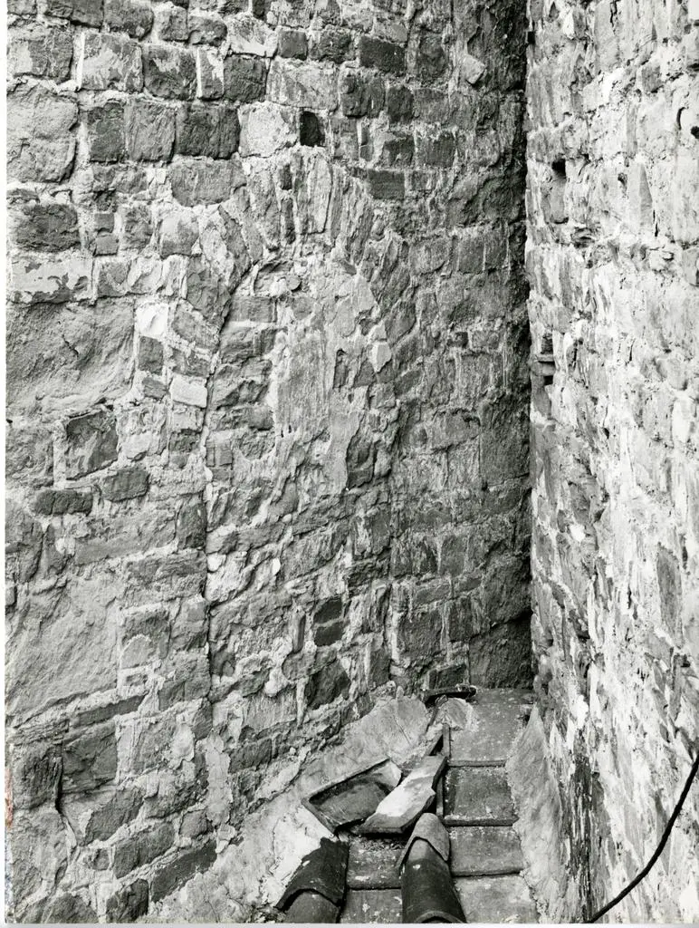 Anonimo , Anonimo - sec. XII/ XIII - finestra murata