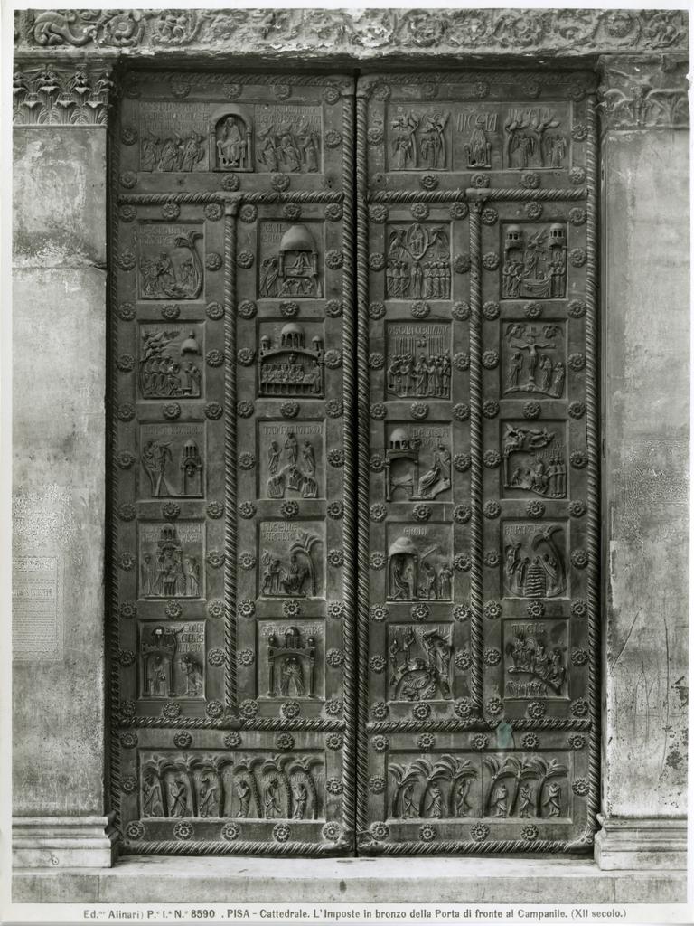 Alinari, Fratelli , Pisa - Cattedrale. L'Imposte in bronzo della Porta di fronte al Campanile. (XII secolo)