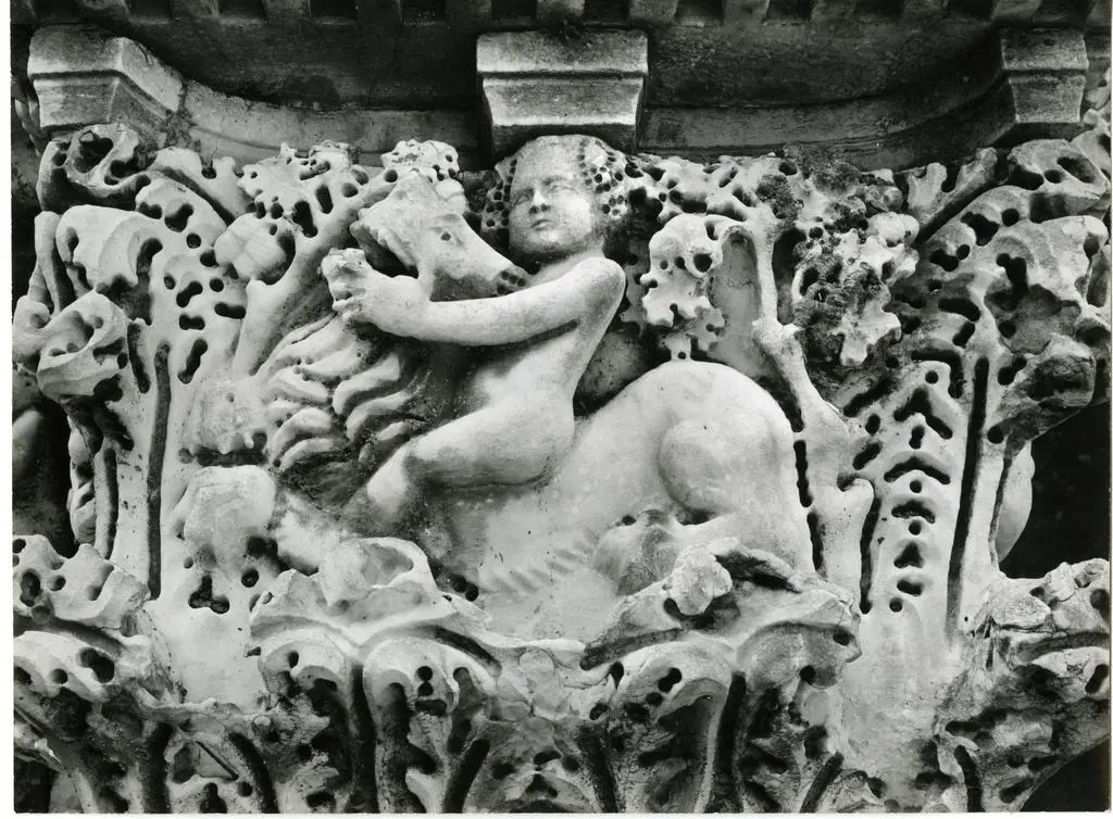 Anonimo toscano sec. XIV , Motivi decorativi vegetali con putti