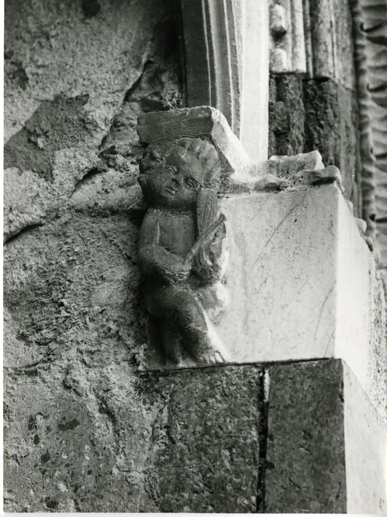 Università di Pisa. Dipartimento di Storia delle Arti , Pistoia - Battistero - Dettaglio mensola pulpitino facciata