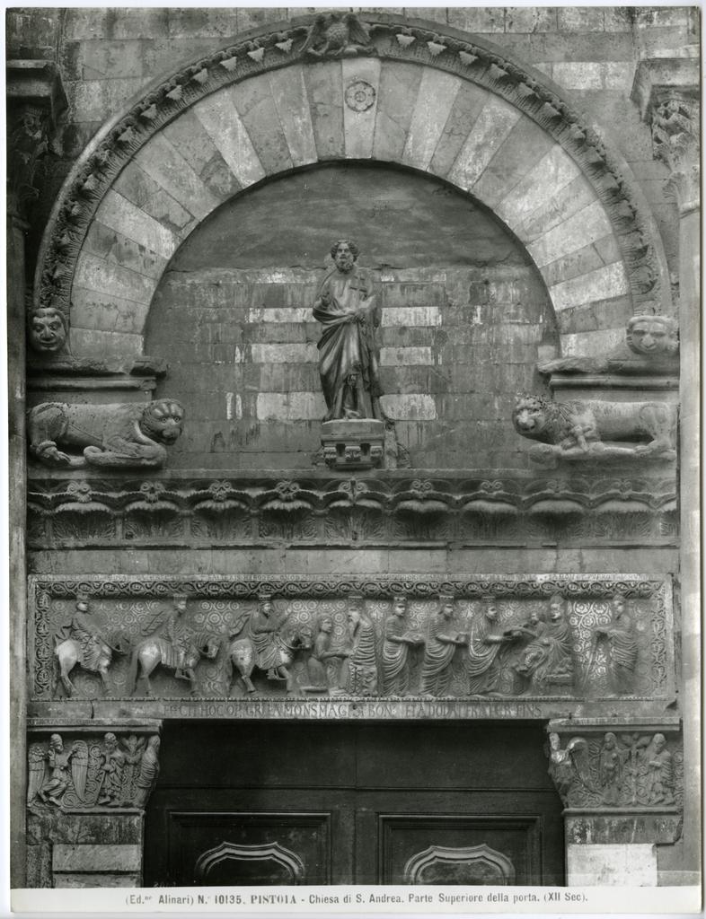 Alinari, Fratelli , Pistoia - Chiesa di S. Andrea. Parte Superiore della porta. (XII Sec).
