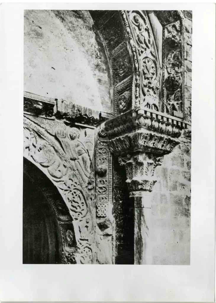 Anonimo , Bari, S. Nicola, portale